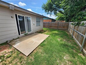 342 Spring Branch Ln in Kennedale, TX - Building Photo - Building Photo