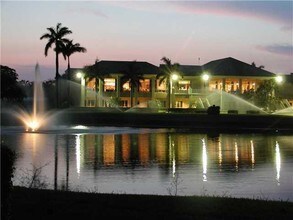 11706 Briarwood Cir-Unit -1 in Boynton Beach, FL - Foto de edificio - Building Photo