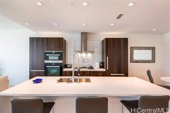 1118 Ala Moana Blvd in Honolulu, HI - Building Photo - Building Photo