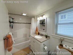 119 Central St in Somerville, MA - Foto de edificio - Building Photo