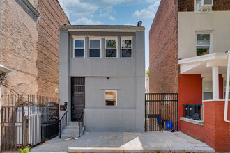 5402 Walnut St in Philadelphia, PA - Building Photo - Building Photo