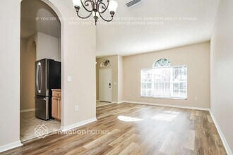 932 Grand Canyon Dr in Valrico, FL - Building Photo - Building Photo