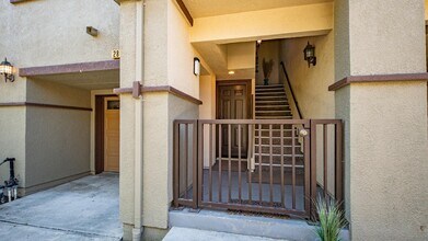 2862 Pearblossom Dr in Santa Rosa, CA - Building Photo - Building Photo