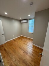 165 School St in Bristol, CT - Building Photo - Building Photo
