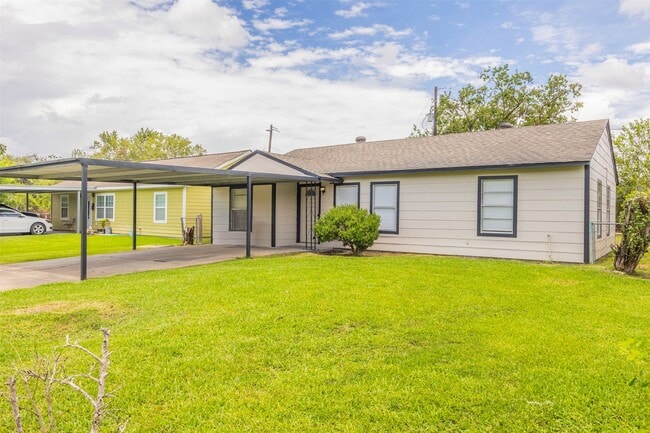 property at 5007 Northridge Dr