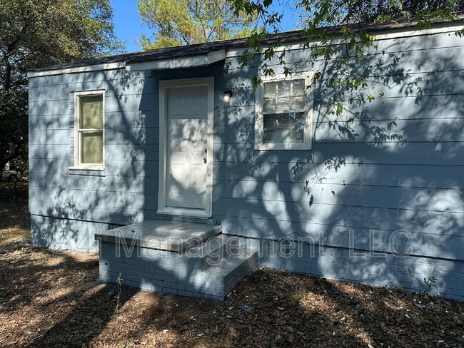 1240 Rocky Creek Rd in Macon, GA - Building Photo - Building Photo