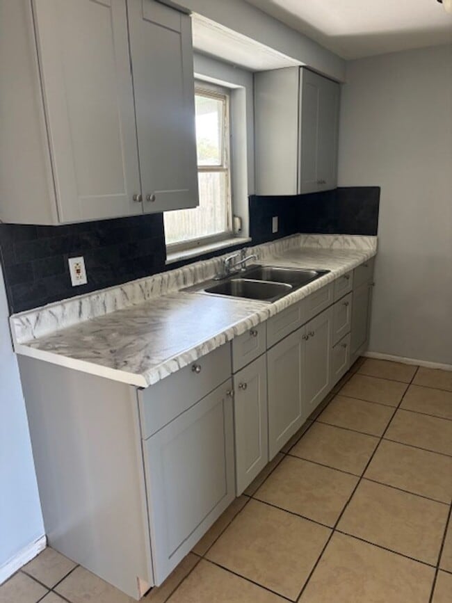 3402 Blayton St in Holiday, FL - Building Photo - Building Photo