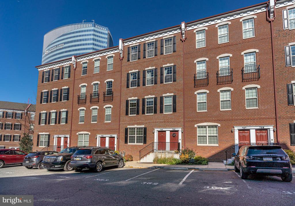 705 Captains Way in Philadelphia, PA - Building Photo