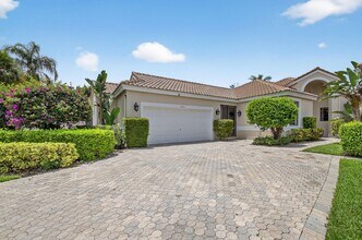 4465 Barclay Fair Way in Wellington, FL - Building Photo - Building Photo