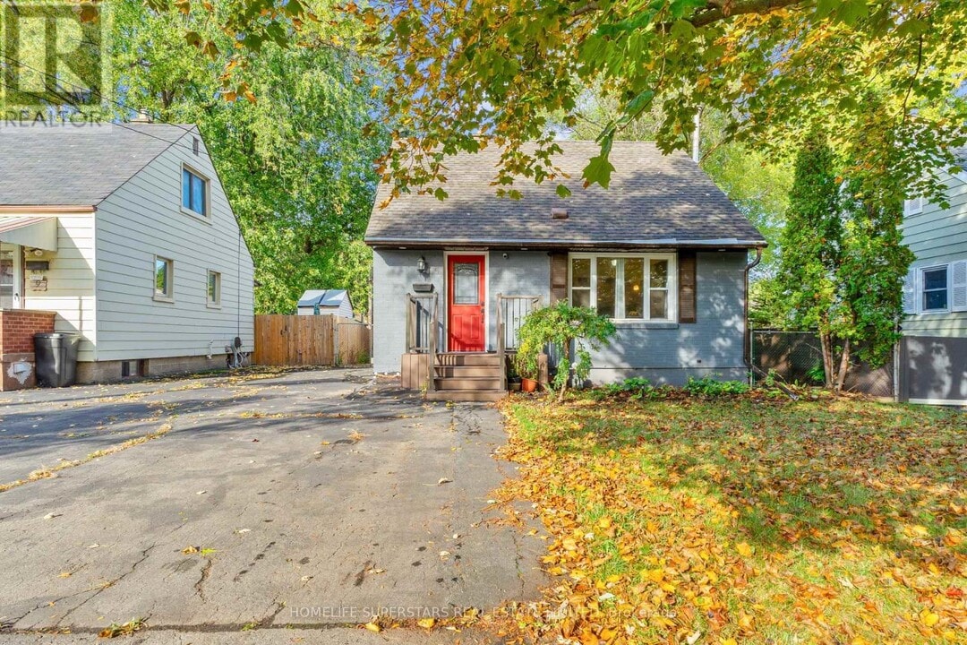 13 Lewis St in Hamilton, ON - Building Photo