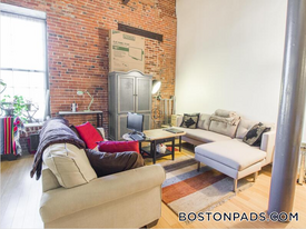 251 Heath St in Boston, MA - Building Photo