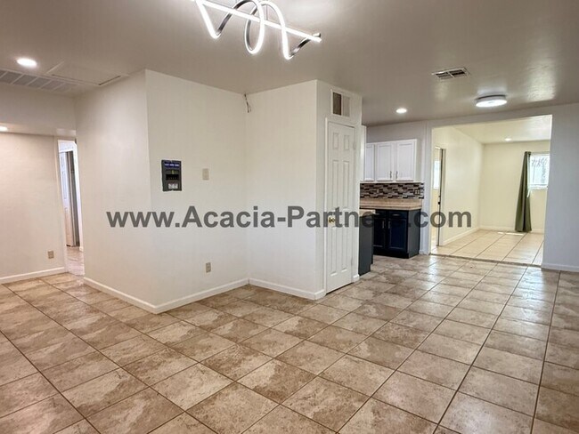 2123 S Rosemont Ave in Tucson, AZ - Building Photo - Building Photo