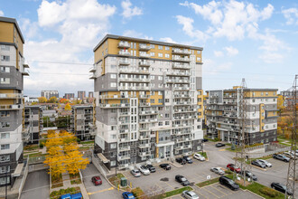 Le Logix in Laval, QC - Building Photo - Building Photo