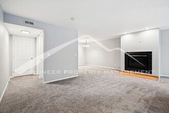 15593 E Wyoming Dr in Aurora, CO - Building Photo - Building Photo