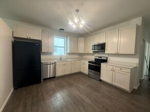 468 Case Ave in St. Paul, MN - Foto de edificio - Building Photo