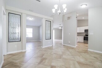 3715 Running Water Dr in Orlando, FL - Building Photo - Building Photo