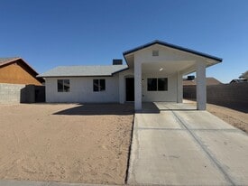 1458 B St in Gadsden, AZ - Building Photo