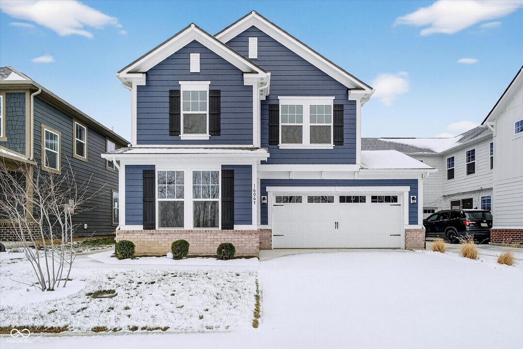 16067 Meadow Frost Ct in Fishers, IN - Building Photo