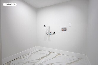 203 Sterling St in Brooklyn, NY - Building Photo - Building Photo