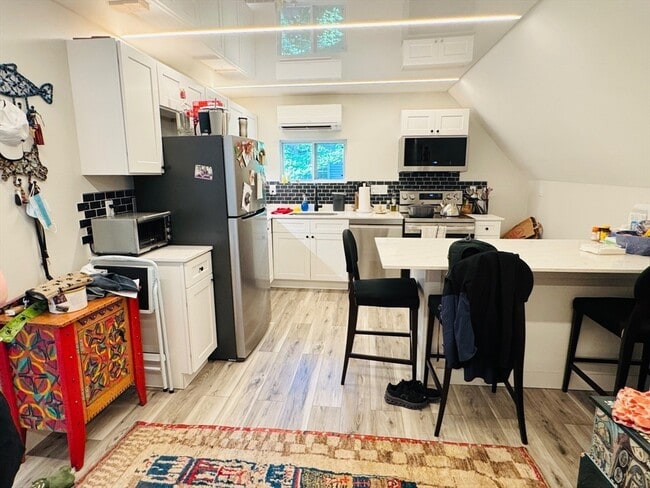 136 Academy Hill Rd in Boston, MA - Building Photo - Building Photo