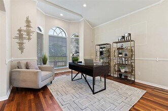 9750 Grassland Dr in Frisco, TX - Foto de edificio - Building Photo