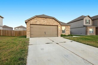 16416 Farmhouse Ln in Elgin, TX - Building Photo - Building Photo