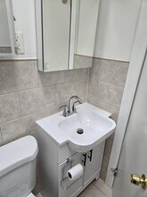 36-05 Vernon Blvd in Queens, NY - Building Photo - Building Photo