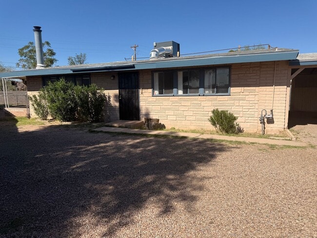 property at 2026 S Amalia Ave