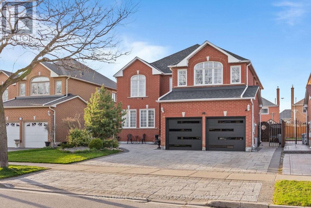 148 Caproni Dr in Vaughan, ON - Building Photo