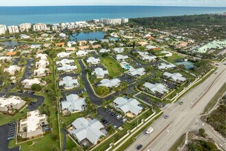 Oceanside Terrace in Jupiter, FL - Building Photo - Building Photo
