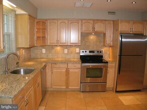 5707 Cromwell Dr in Bethesda, MD - Building Photo - Building Photo