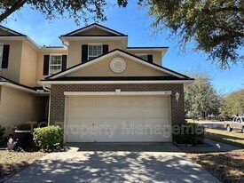 8605 Tower Falls Dr in Jacksonville, FL - Building Photo