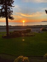 7714 Birch Bay Dr, Unit Grand bay condominium in Blaine, WA - Building Photo