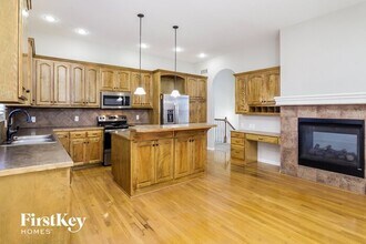 308 Eagle Glen Dr in Raymore, MO - Building Photo - Building Photo
