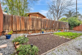 6438 Santa Catarina Way in Citrus Heights, CA - Building Photo - Building Photo