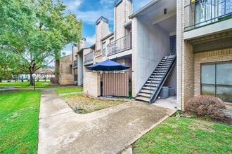 10811 Richmond Ave. in Houston, TX - Building Photo - Building Photo