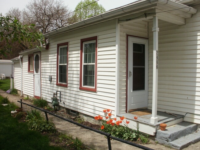 2444 W 10th St in Cleveland, OH - Building Photo - Building Photo