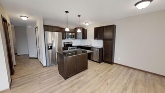 8726 E Harry St in Wichita, KS - Building Photo