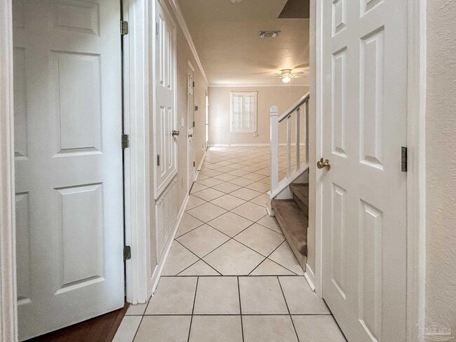 5915 N Bay Point Dr in Pensacola, FL - Building Photo - Building Photo