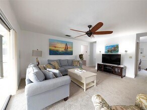 912 72nd St NW, Unit B in Bradenton, FL - Building Photo - Building Photo
