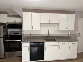 100 Main St, Unit 20 in Newmarket, NH - Building Photo - Building Photo