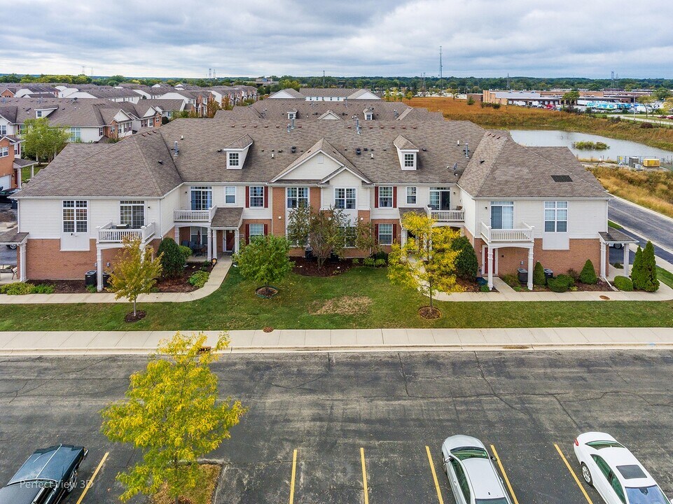 10200 Mulberry Ln in Bridgeview, IL - Building Photo