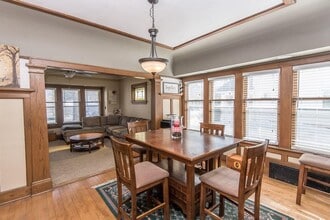 537 N 59th St, Unit Upper in Wauwatosa, WI - Building Photo - Building Photo
