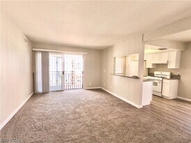 1405 E Vegas Valley Dr in Las Vegas, NV - Building Photo