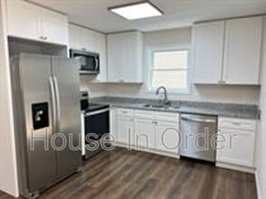 6 4th St in Woodfin, NC - Building Photo - Building Photo