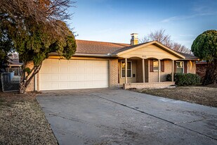 4605 SE Caber Cir in Lawton, OK - Building Photo