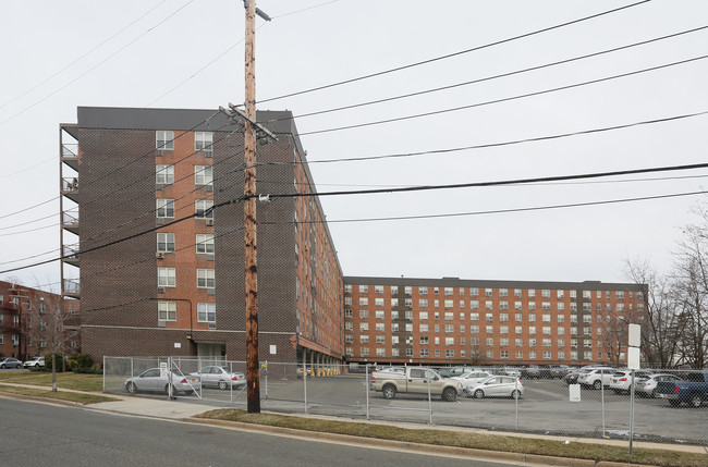 Wendell Terrace in Hempstead, NY - Building Photo - Building Photo