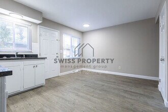 5814 N Meadows Blvd in Columbus, OH - Building Photo - Building Photo