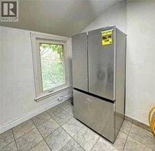 216 John St N in Hamilton, ON - Building Photo - Building Photo