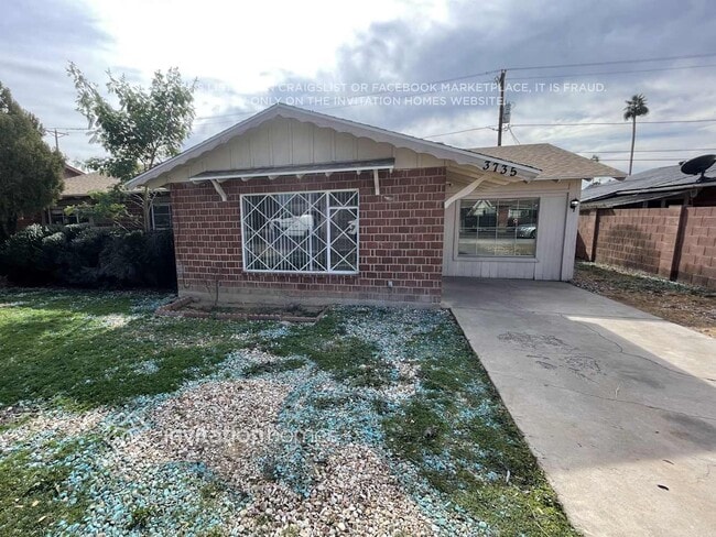 property at 3735 W Rose Ln